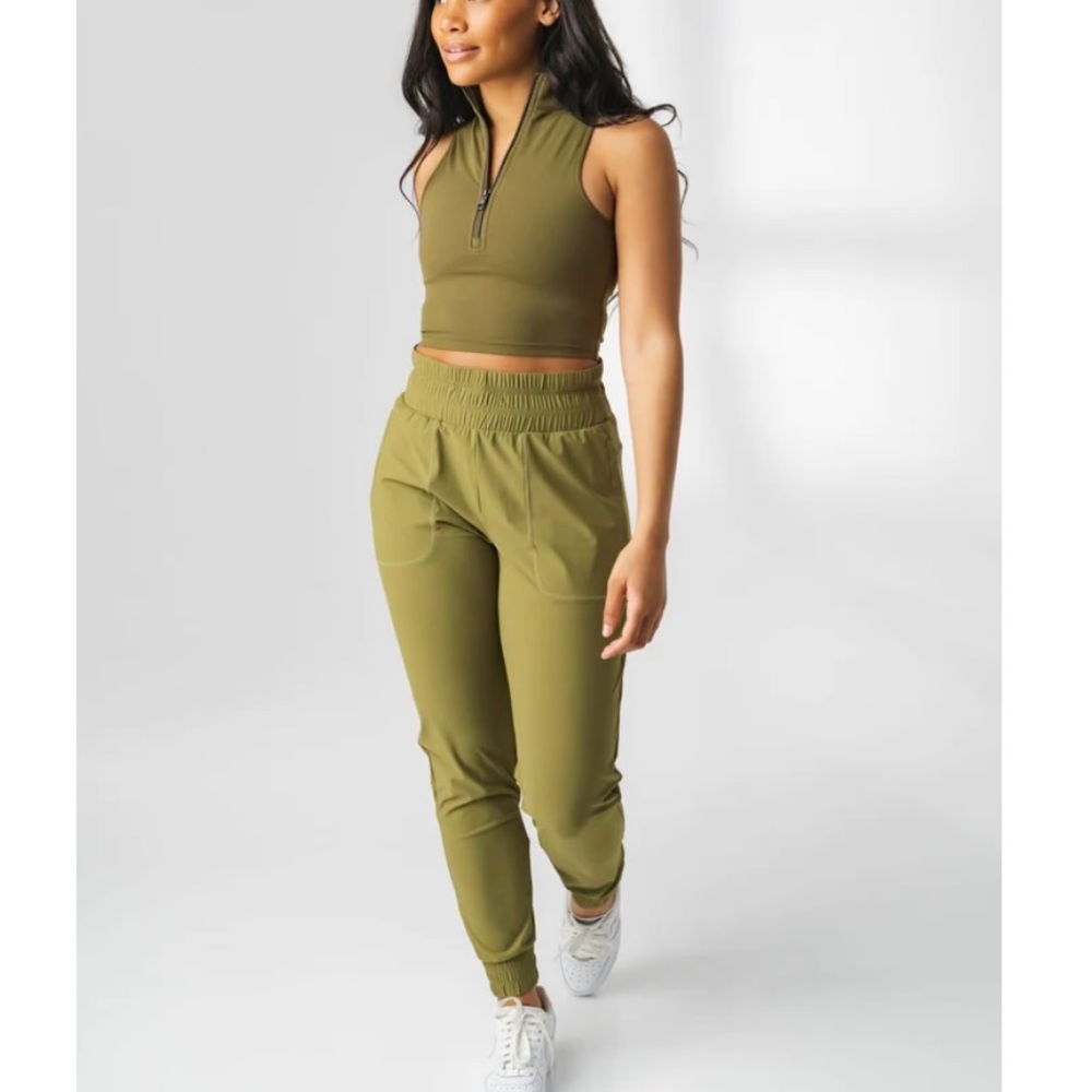 Vitality (Balance Athletica) Women’s Swift Jogger size small.